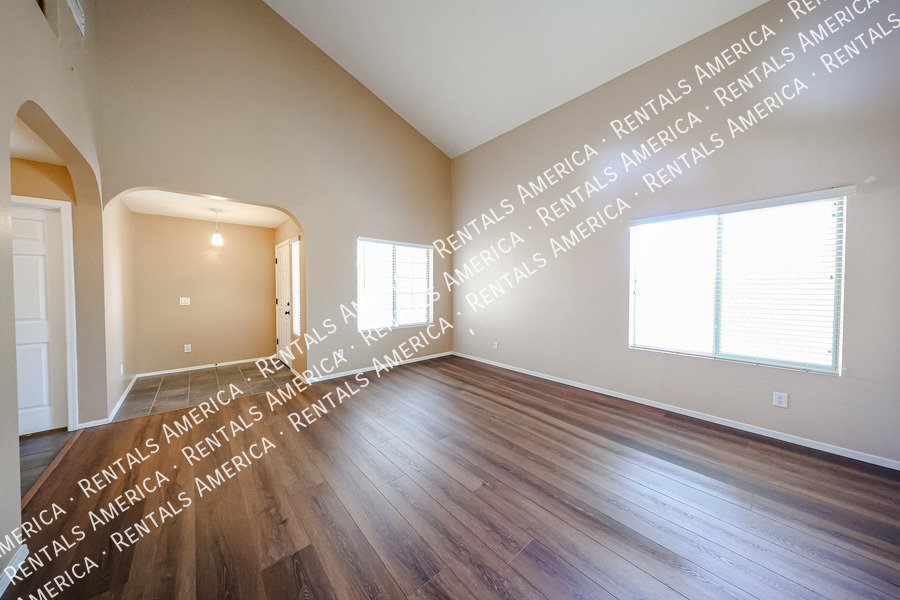 Beautiful 4 bdrm w/Pool in Florence property image