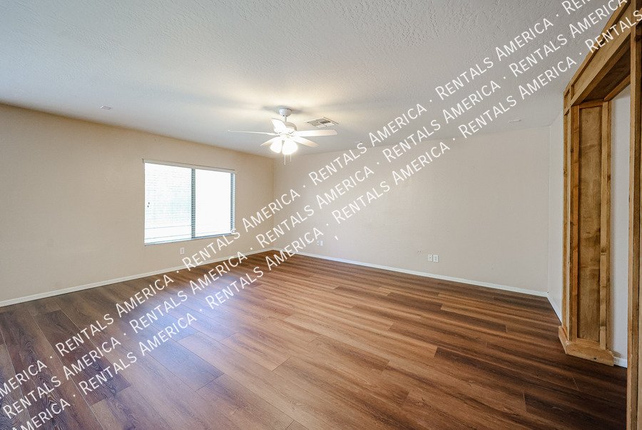 Beautiful 4 bdrm w/Pool in Florence property image