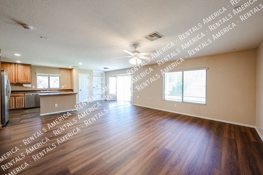 Beautiful 4 bdrm w/Pool in Florence property image