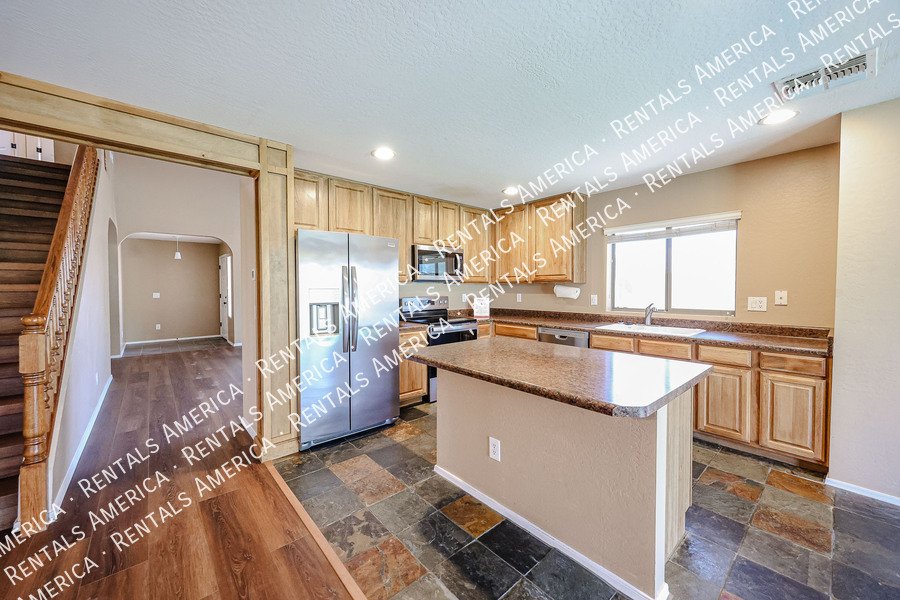 Beautiful 4 bdrm w/Pool in Florence property image