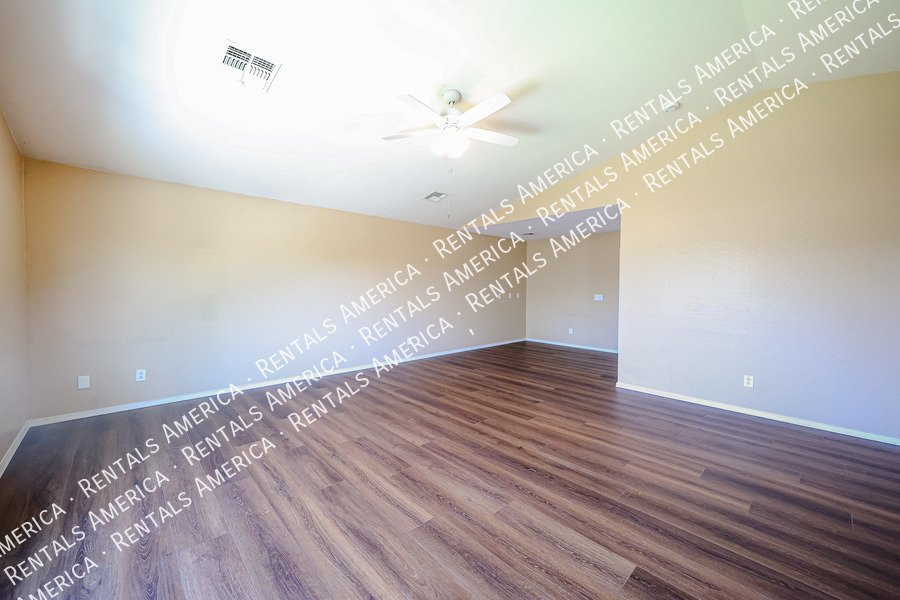 Beautiful 4 bdrm w/Pool in Florence property image