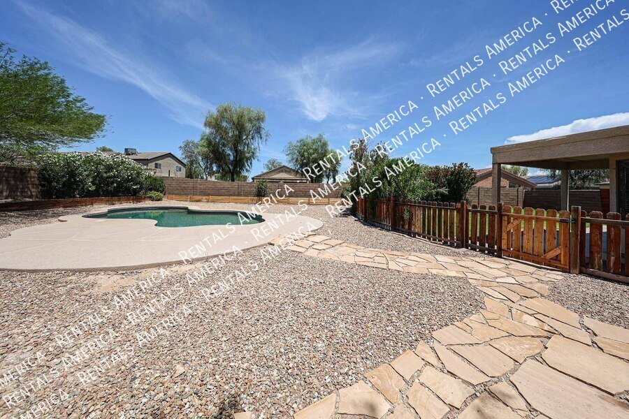 Beautiful 4 bdrm w/Pool in Florence property image