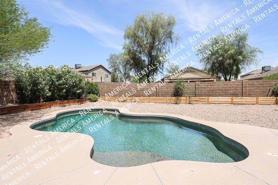 Beautiful 4 bdrm w/Pool in Florence property image