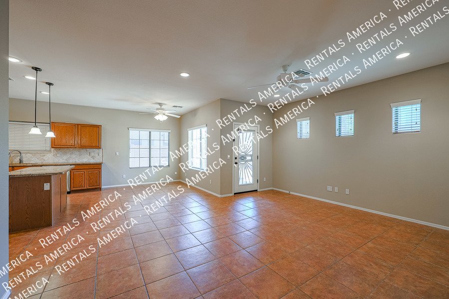 Gorgeous 4/2.5 w/ Den + Loft + Pool in Surprise!! property image