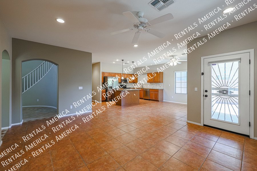 Gorgeous 4/2.5 w/ Den + Loft + Pool in Surprise!! property image