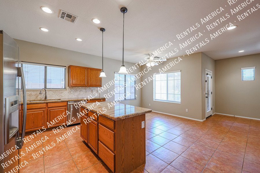 Gorgeous 4/2.5 w/ Den + Loft + Pool in Surprise!! property image
