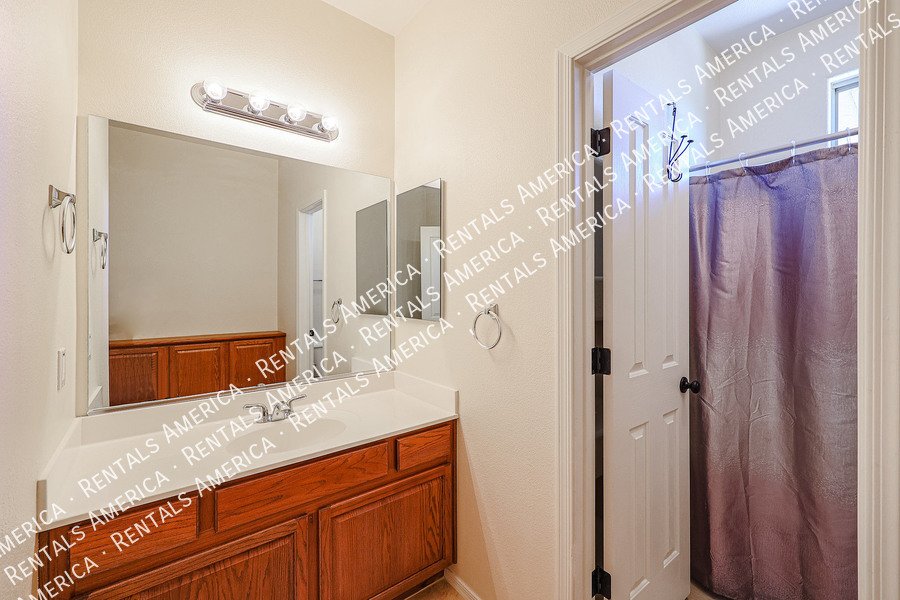 Gorgeous 4/2.5 w/ Den + Loft + Pool in Surprise!! property image