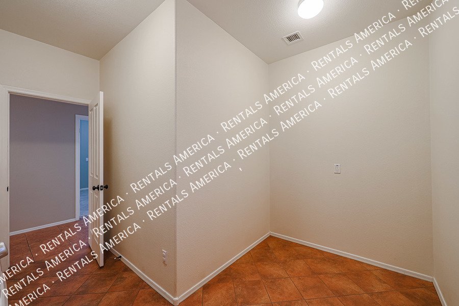 Gorgeous 4/2.5 w/ Den + Loft + Pool in Surprise!! property image