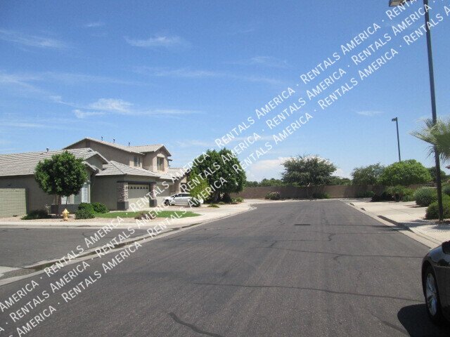 BEAUTIFUL RENTAL 3 BED 2 BATH HOME IN WIGWAM CREEK SOUTH property image