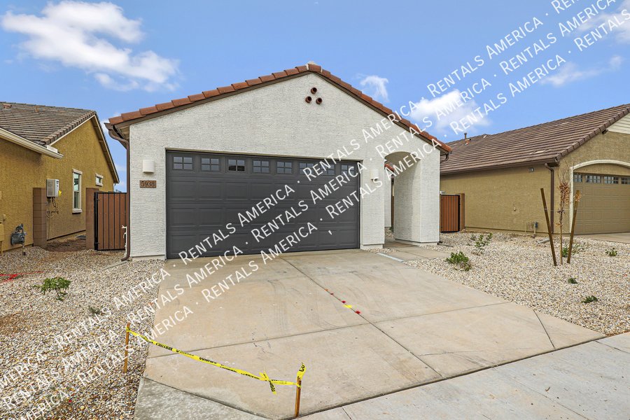 Beautiful and spacious 3 Bed/ 2 Bath in Glendale!! property image
