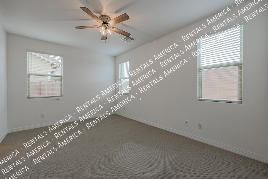 Beautiful and spacious 3 Bed/ 2 Bath in Glendale!! property image
