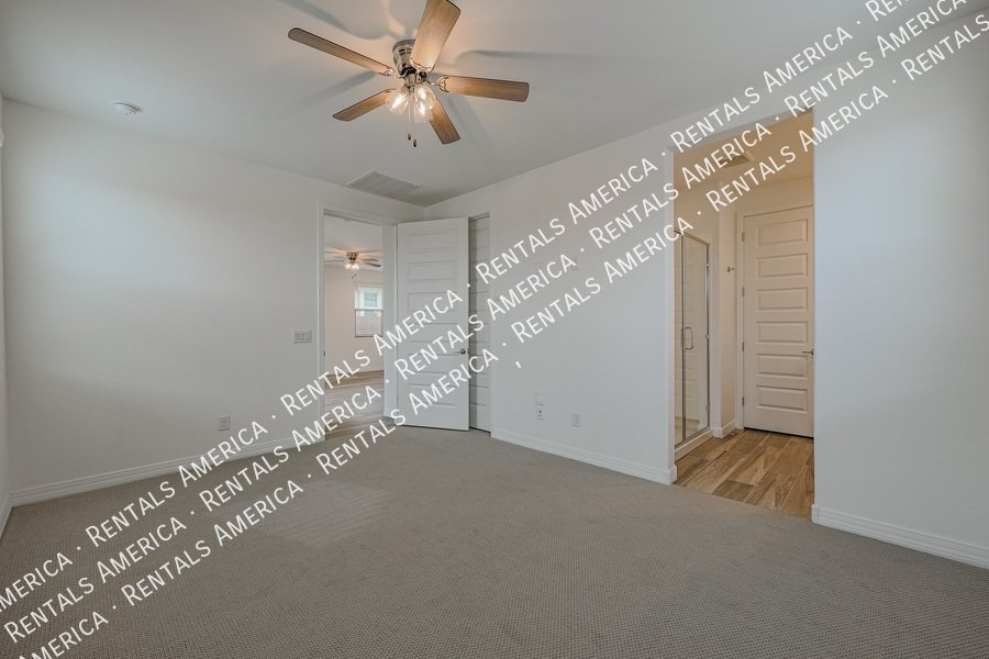 Beautiful and spacious 3 Bed/ 2 Bath in Glendale!! property image