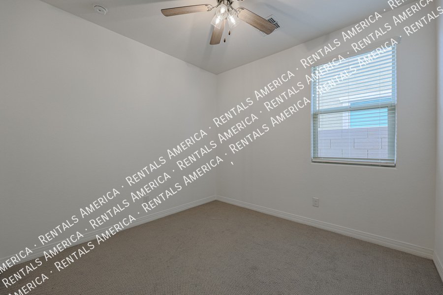 Beautiful and spacious 3 Bed/ 2 Bath in Glendale!! property image