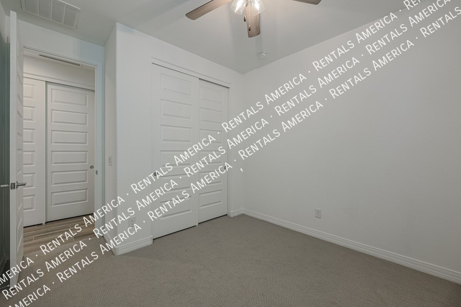 Beautiful and spacious 3 Bed/ 2 Bath in Glendale!! property image