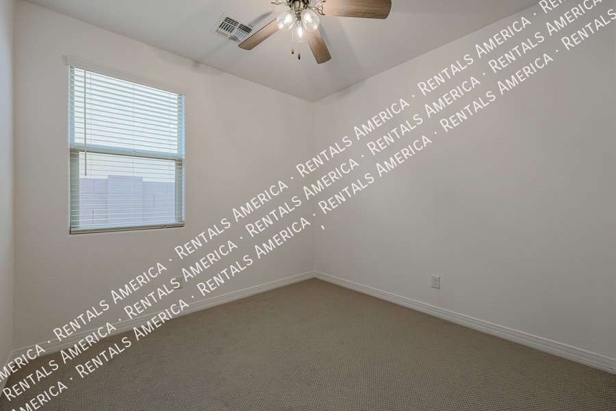 Beautiful and spacious 3 Bed/ 2 Bath in Glendale!! property image