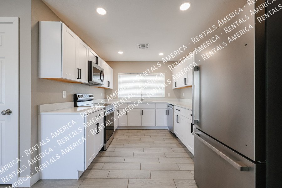 Limited-Time Offer: Receive your last month's rent free! property image