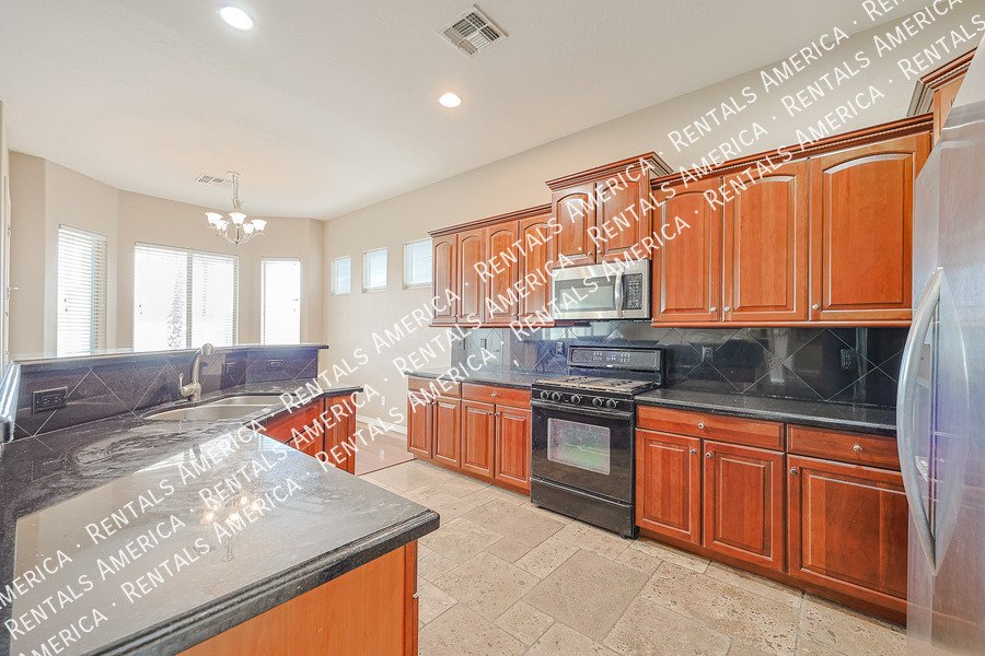 14712 W Edgemont Ave property image