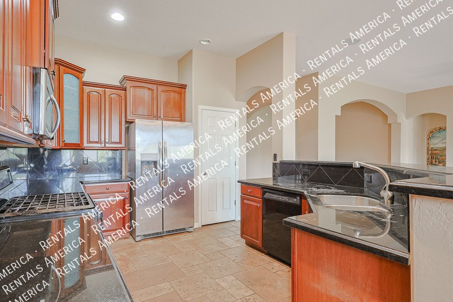 14712 W Edgemont Ave property image