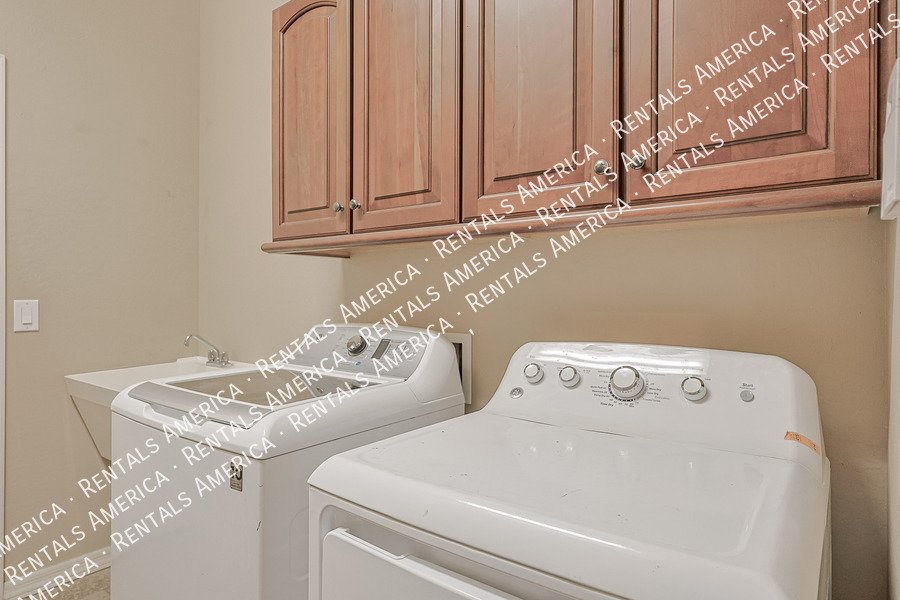 14712 W Edgemont Ave property image