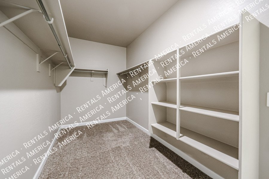 Spacious 4-Bedroom Home with Two Primary Suites in Tartesso! property image
