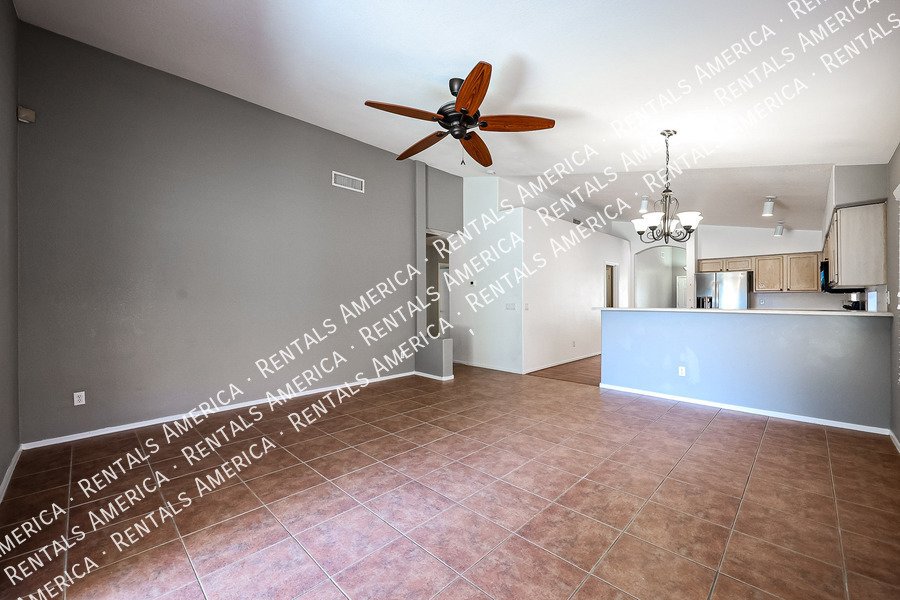 7471 W Lone Cactus Dr property image