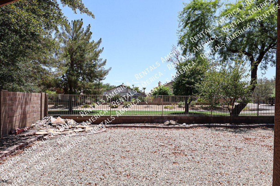 7471 W Lone Cactus Dr property image