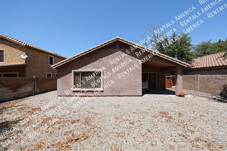 7471 W Lone Cactus Dr property image