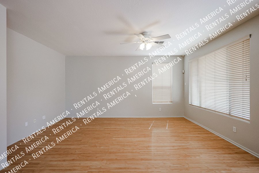 Beautiful 5 bedroom home property image