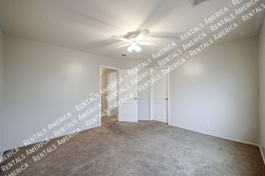 Beautiful 5 bedroom home property image