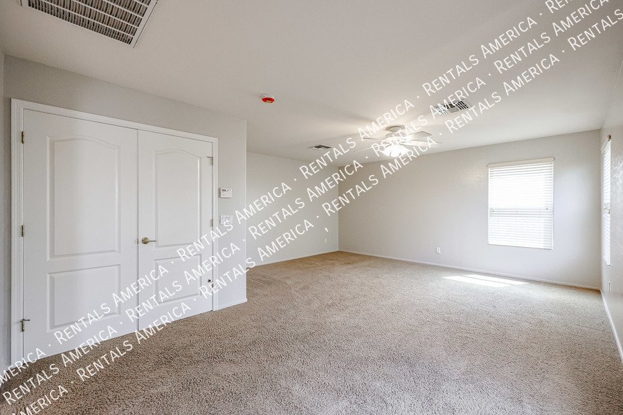 Beautiful 5 bedroom home property image
