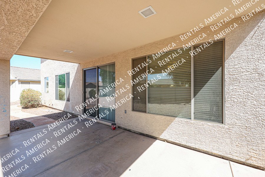 Beautiful 5 bedroom home property image