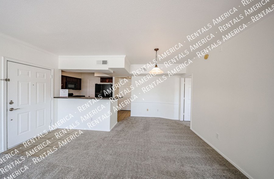 Amazing 1 BR/1 BA Condo in North Scottsale Signature Community property image
