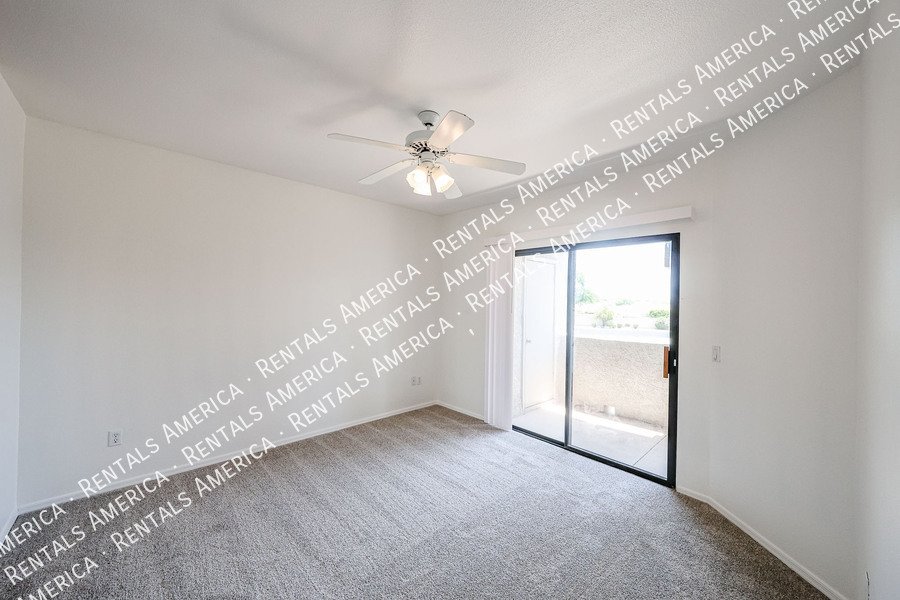 Amazing 1 BR/1 BA Condo in North Scottsale Signature Community property image