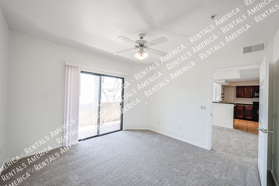 Amazing 1 BR/1 BA Condo in North Scottsale Signature Community property image