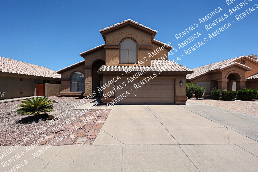 Move in ready 4 bedroom/3 bathroom! property image