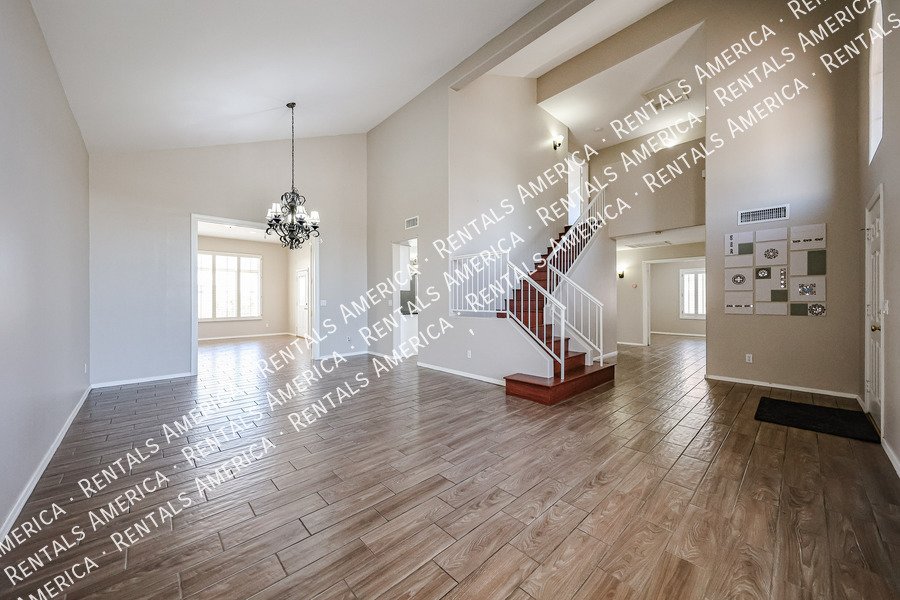 Move in ready 4 bedroom/3 bathroom! property image