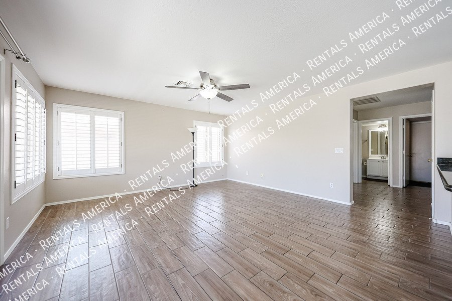 Move in ready 4 bedroom/3 bathroom! property image