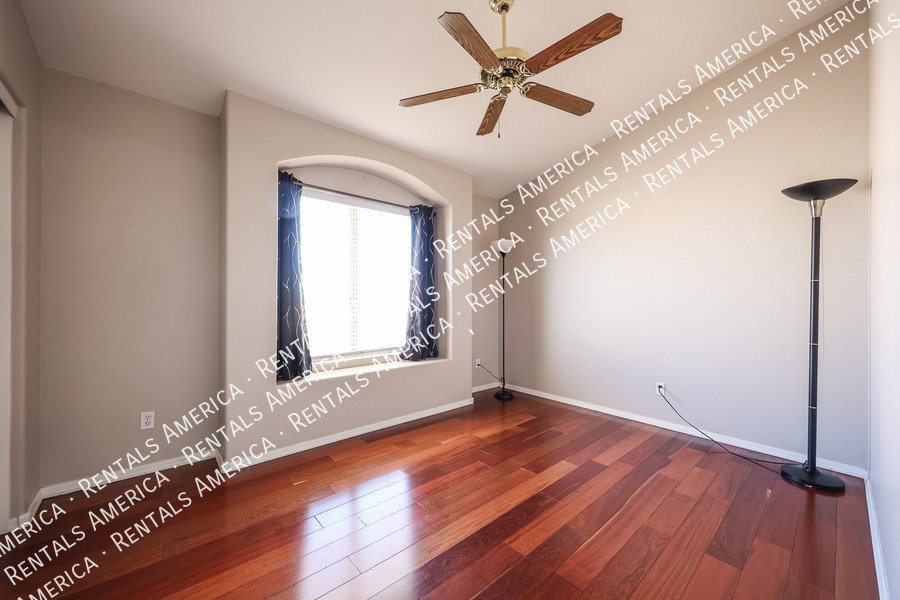 Move in ready 4 bedroom/3 bathroom! property image