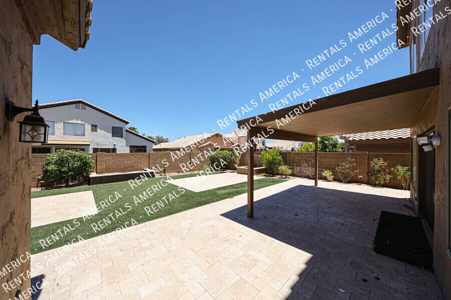Move in ready 4 bedroom/3 bathroom! property image