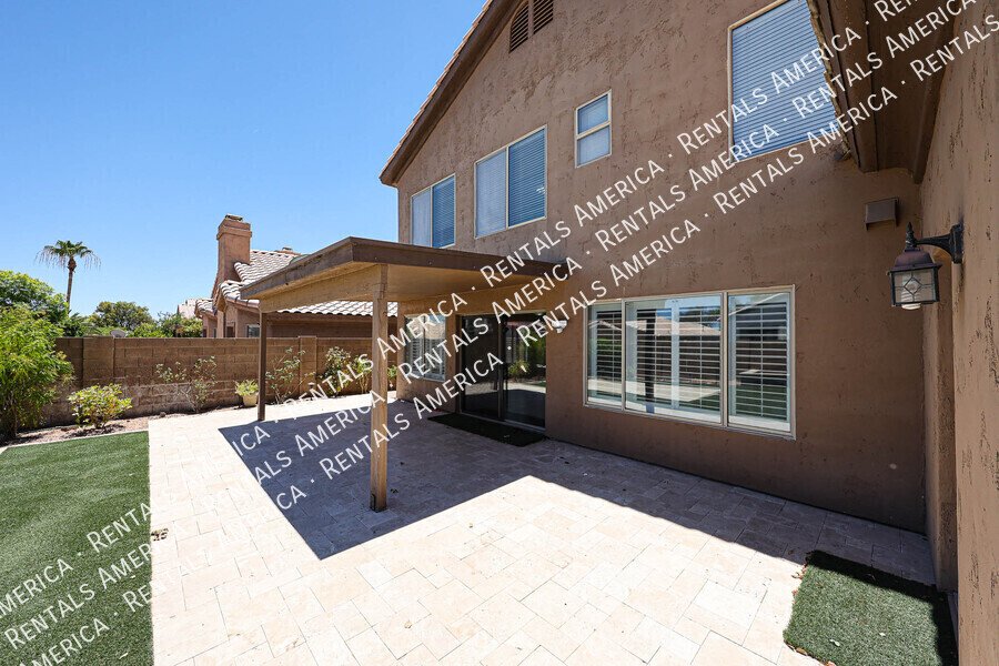 Move in ready 4 bedroom/3 bathroom! property image