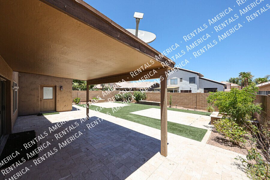 Move in ready 4 bedroom/3 bathroom! property image