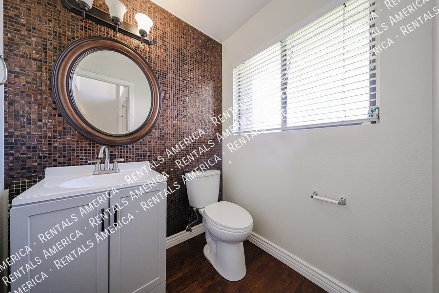 MOVE IN SPECIAL OF 2 WEEKS FREE RENT property image