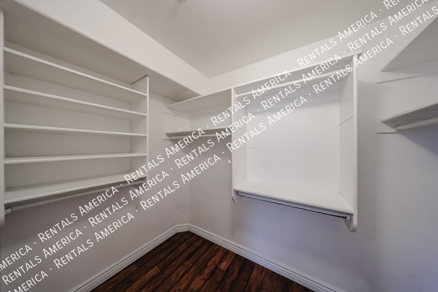MOVE IN SPECIAL OF 2 WEEKS FREE RENT property image
