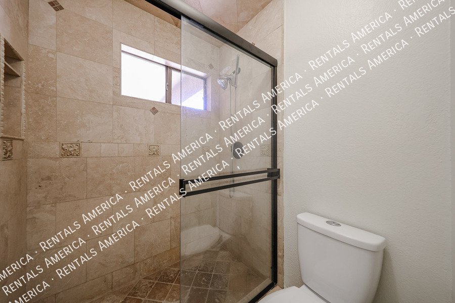 MOVE IN SPECIAL OF 2 WEEKS FREE RENT property image