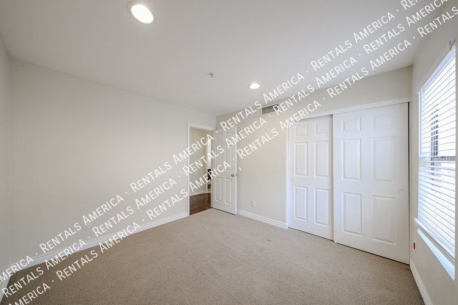 MOVE IN SPECIAL OF 2 WEEKS FREE RENT property image