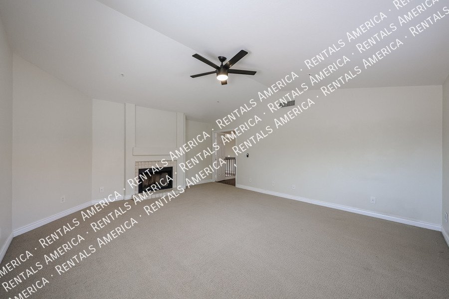 MOVE IN SPECIAL OF 2 WEEKS FREE RENT property image