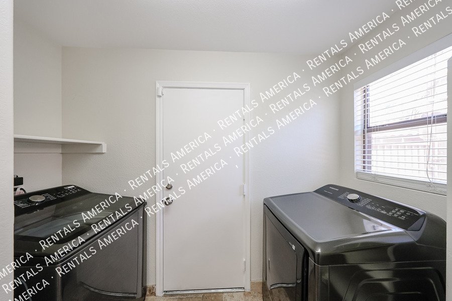 MOVE IN SPECIAL OF 2 WEEKS FREE RENT property image