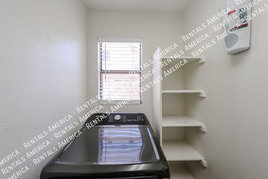 MOVE IN SPECIAL OF 2 WEEKS FREE RENT property image