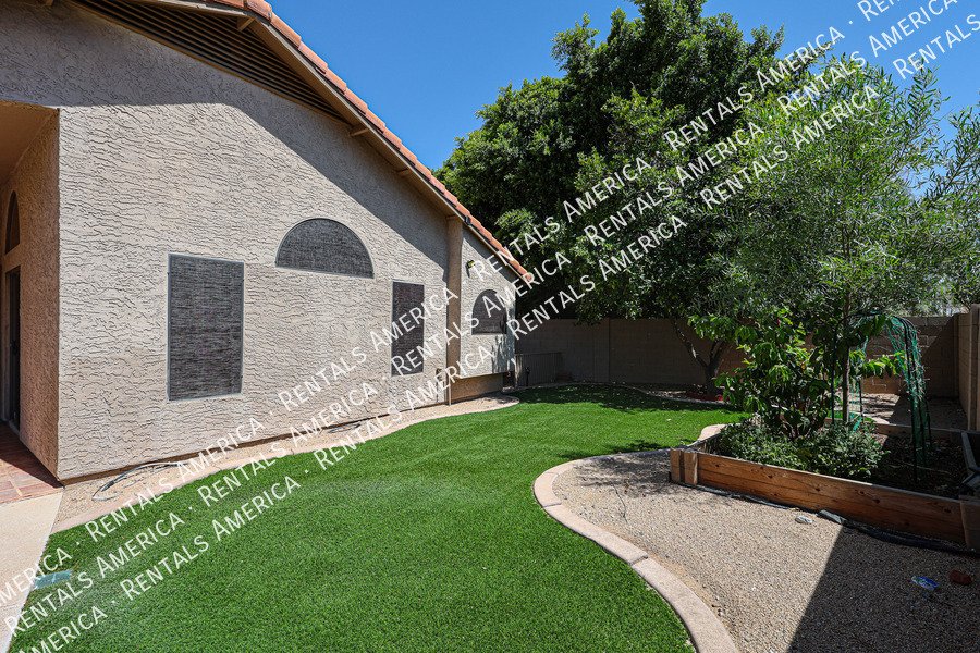 MOVE IN SPECIAL OF 2 WEEKS FREE RENT property image