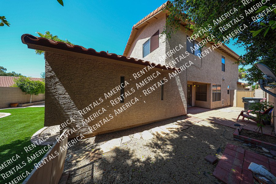 MOVE IN SPECIAL OF 2 WEEKS FREE RENT property image